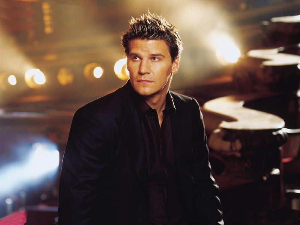 Angel (David Boreanaz) in Los Angeles