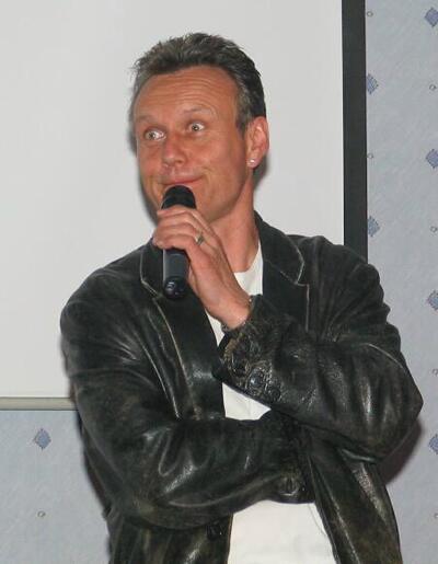 Giles · Darsteller